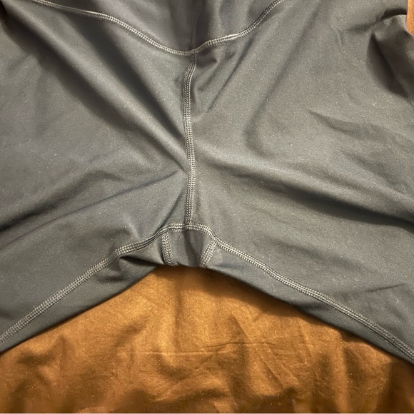 Under Armour yoga leggings with mesh panel detail navy blue sz XL - Picture 4 of 4